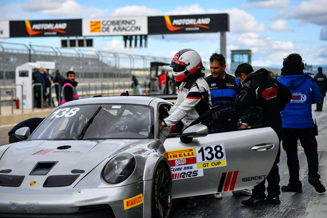 Pablo Bras y Agustín Sanabria se llevan la pole de GT-CET en MotorLand Aragón