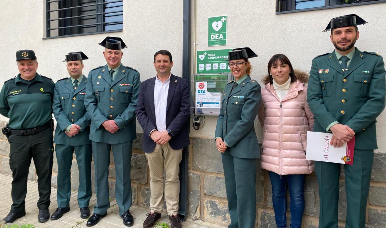 Nuevo desfibrilador en el Cuartel de Guardia Civil de Alcañiz