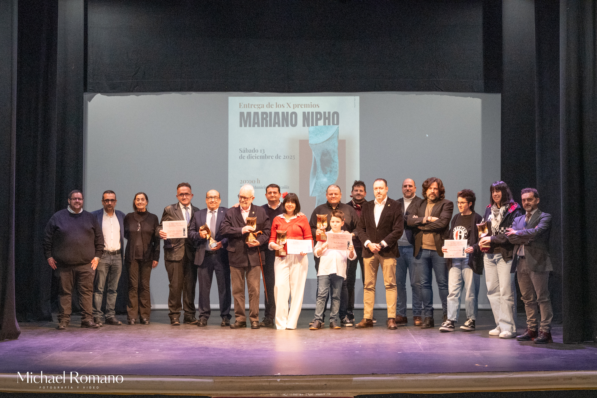 Galardonados y acompañantes en la X edición de los Premios Mariano Nipho./ Michael Romano