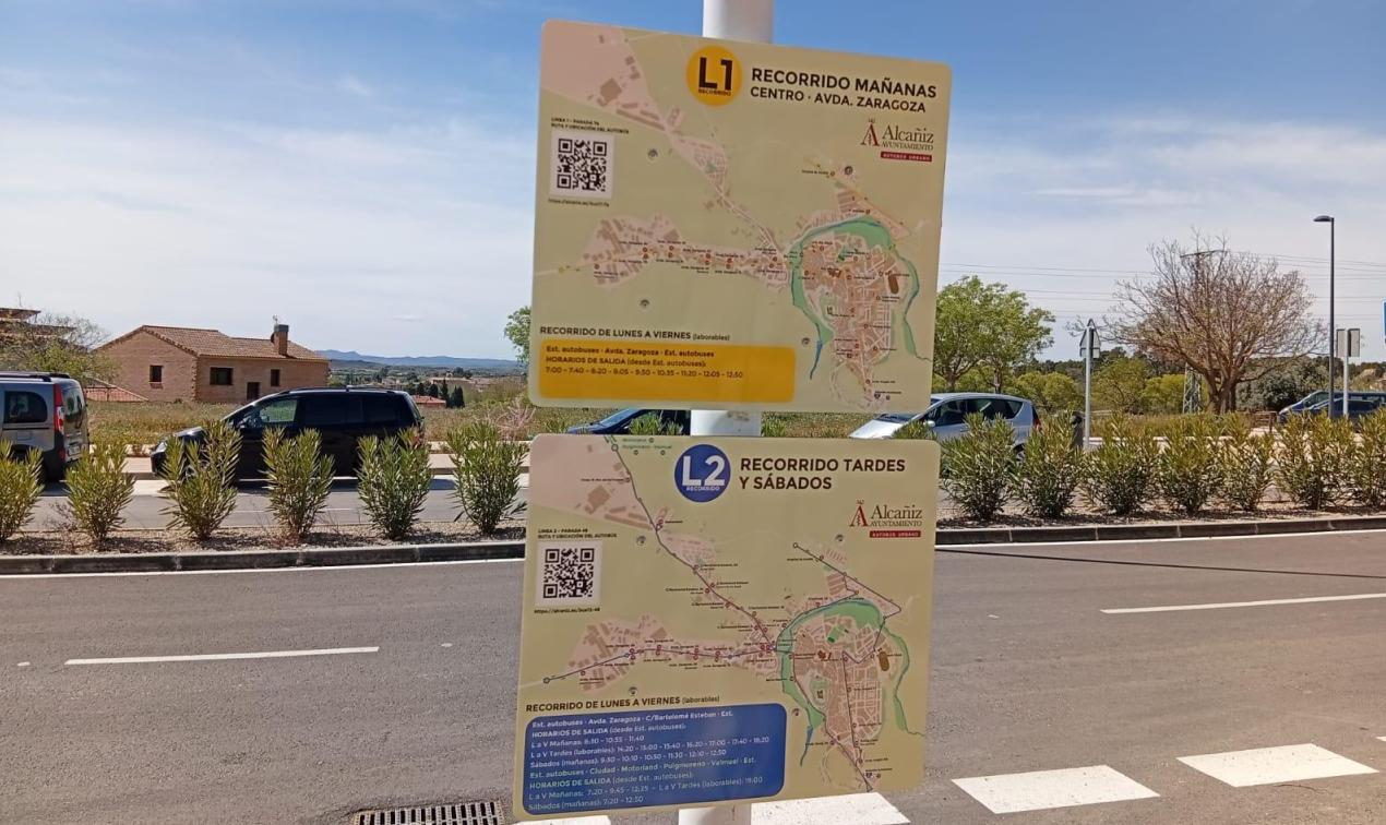 Cartelería de los nuevos recorridos del bus./ Ayto. Alcañiz