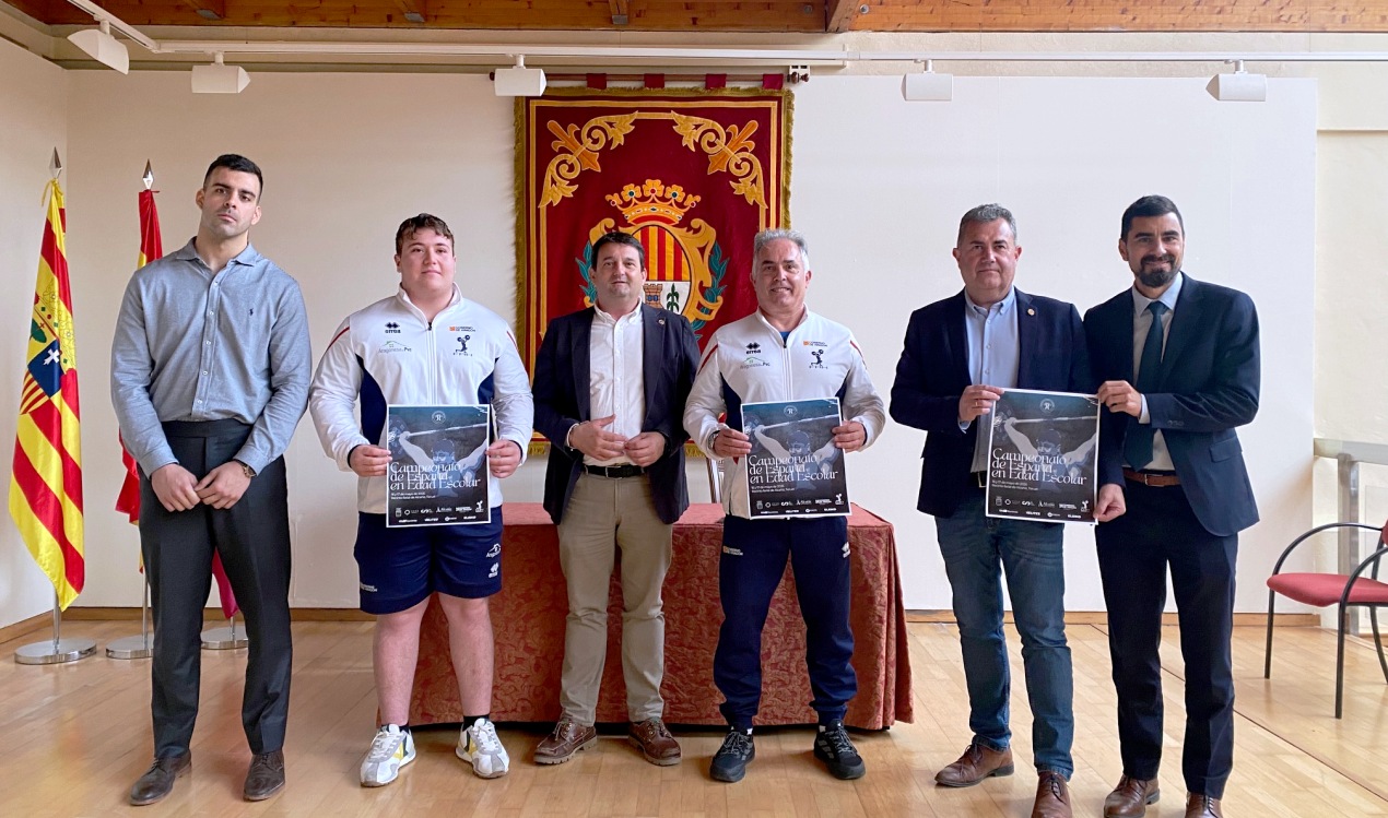 Autoridades y organizadores del acto./ Ayuntamiento de Alcañiz