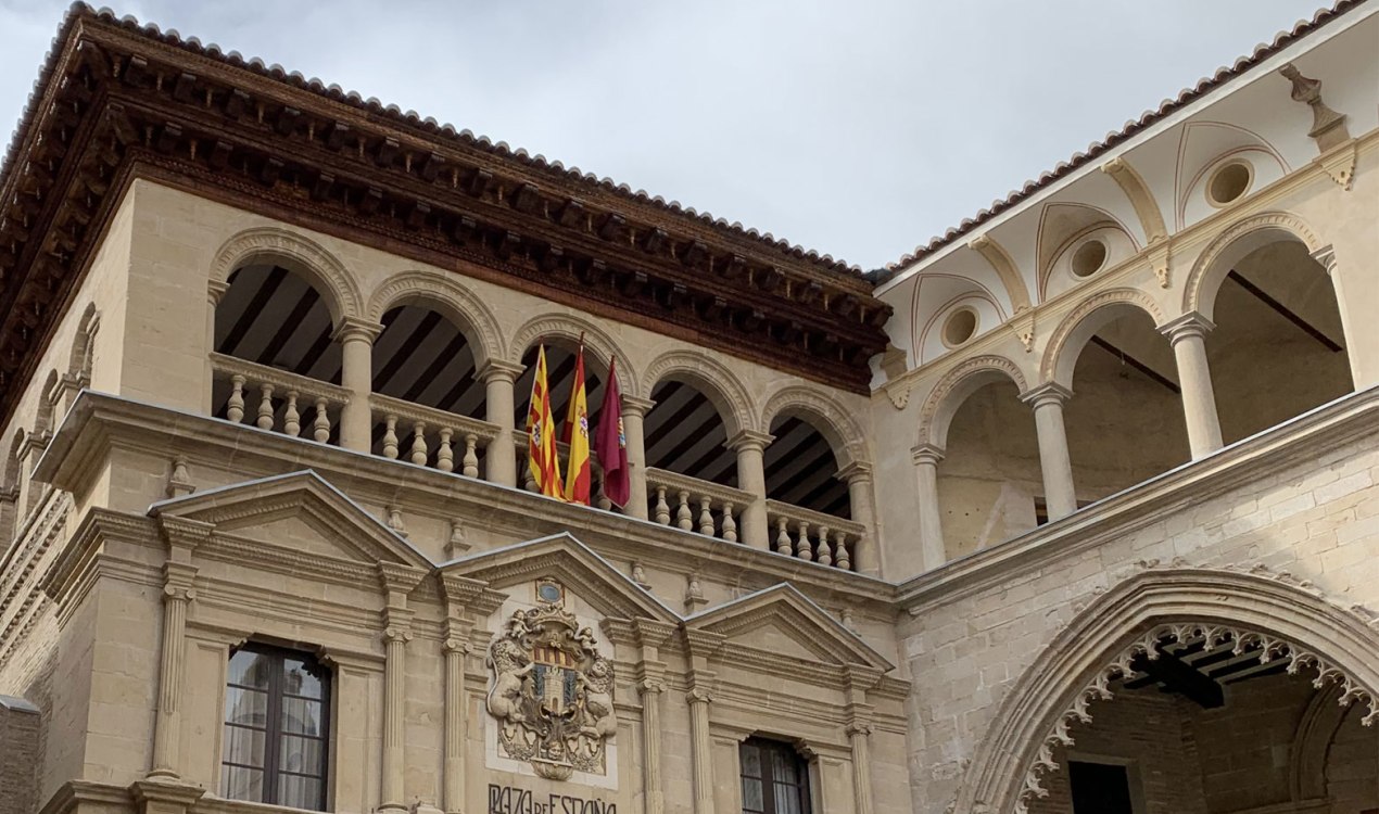 Fachada Ayuntamiento de Alcañiz./ CyC
