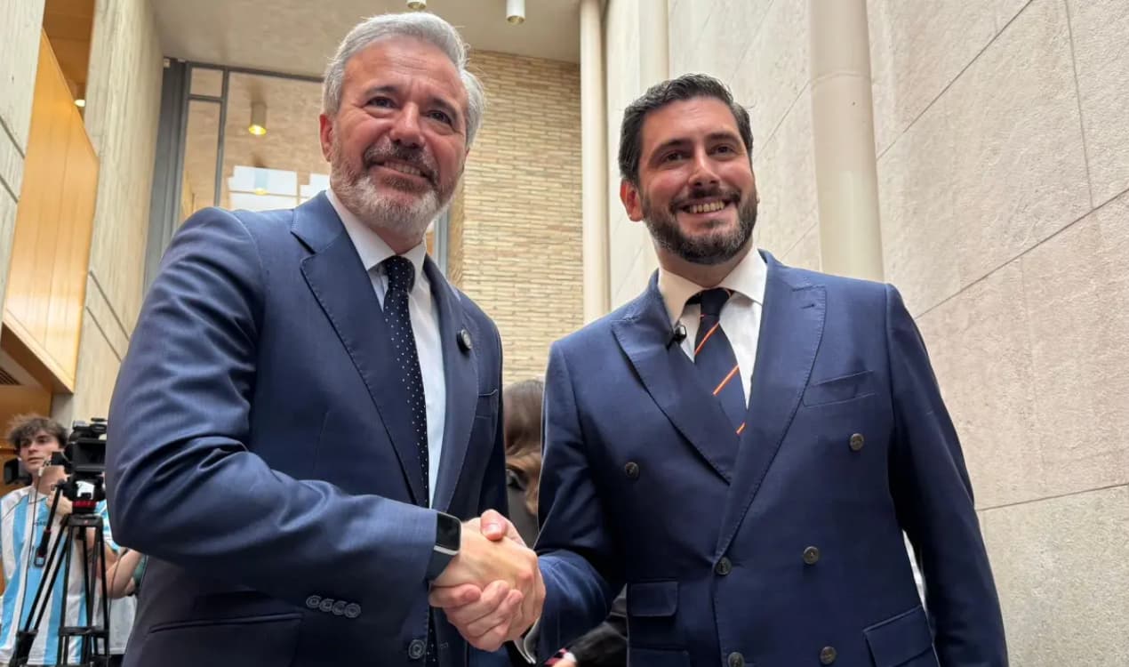 El presidente del Gobierno de Aragón, Jorge Azcón, y el líder de Vox en Aragón, Alejandro Nolasco./ PP