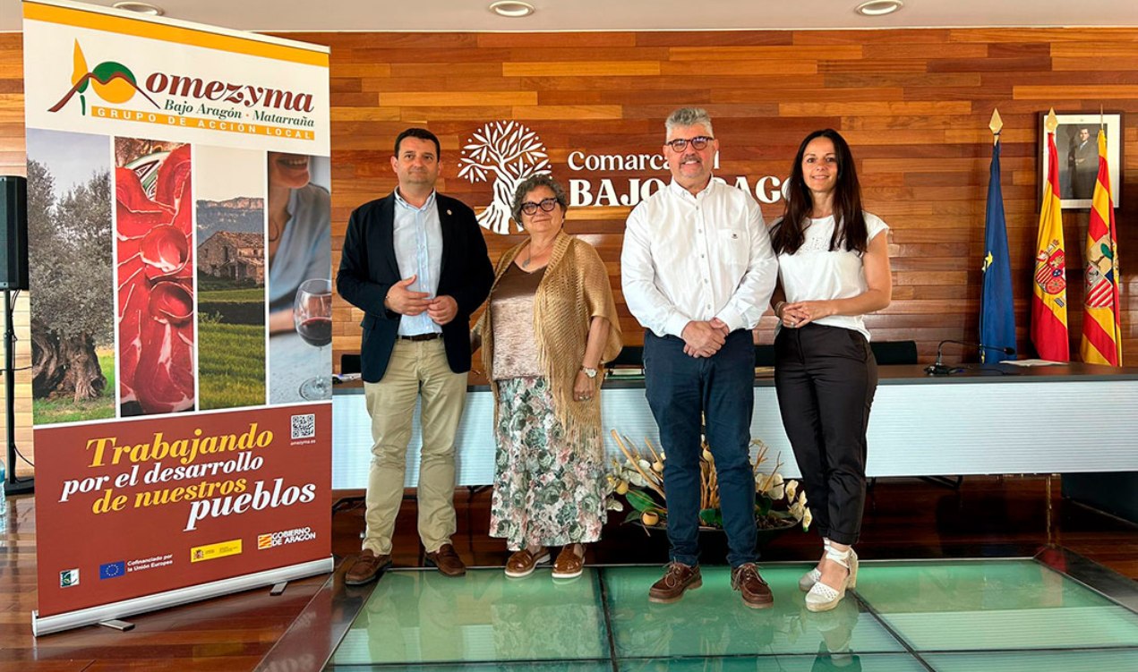 Firma del convenio con la Comarca del Bajo Aragón./ Omezyma