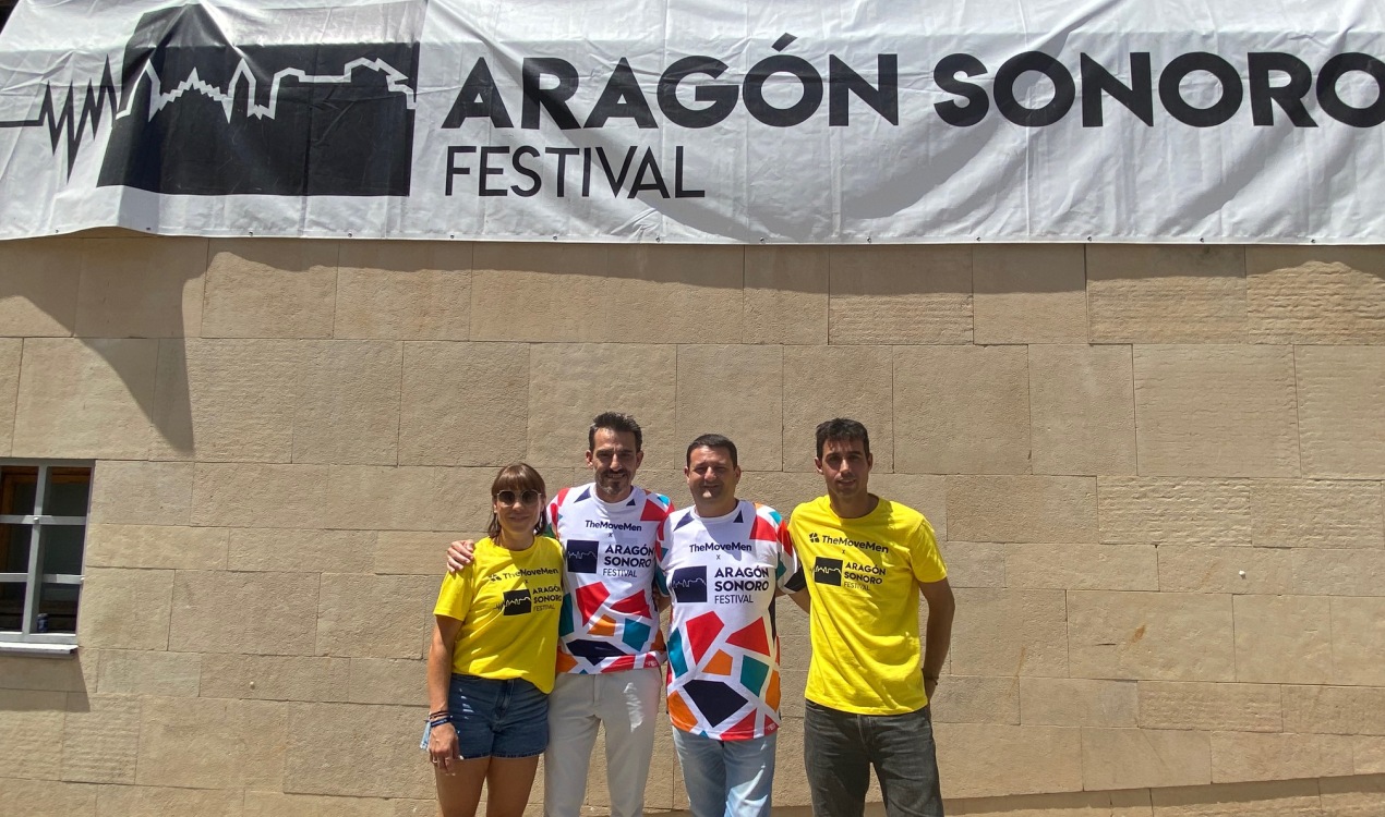 Marta Alquézar Concejal de Salud Social, Javier Alcázar TheMoveMen, M. Ángel Estevan, alcalde y Luis Costa, Presidente de Aragón Sonoro./ AYTO. ALCAÑIZ
