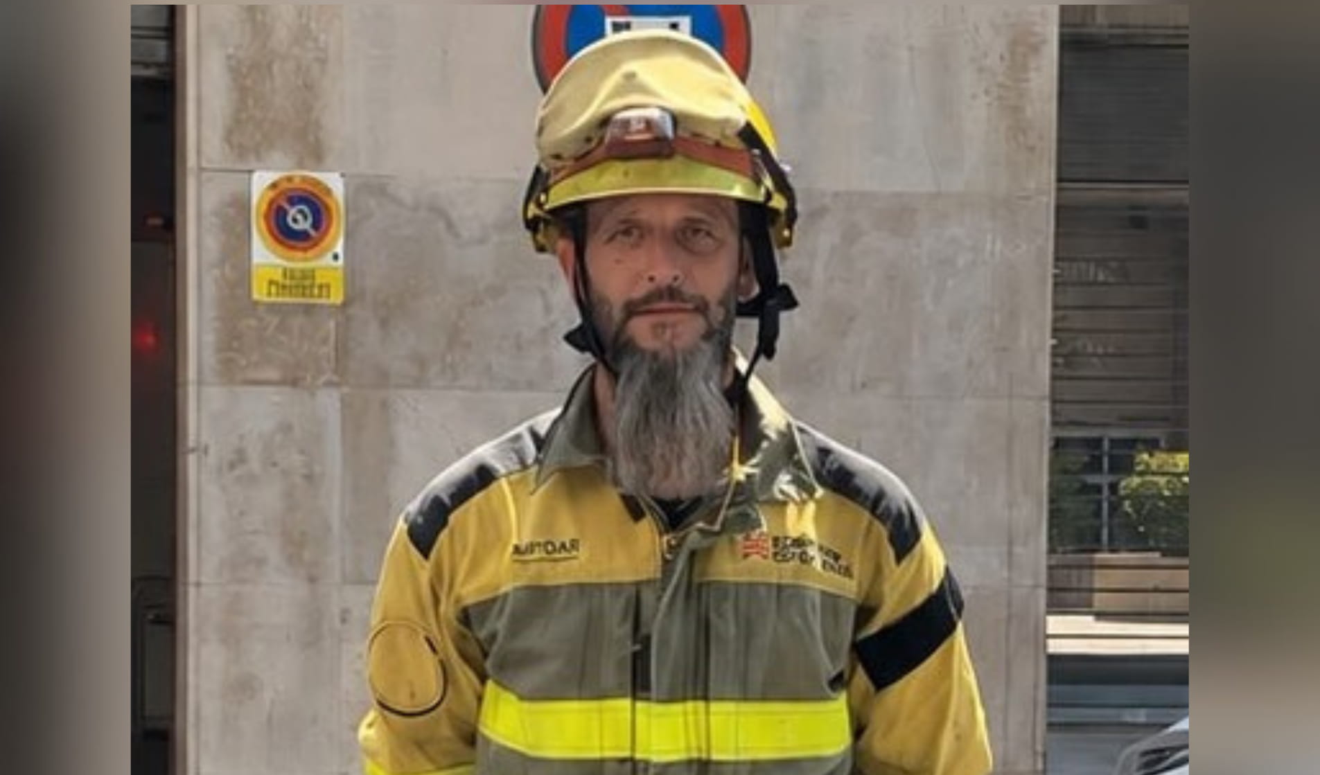 Ricardo Marzo ataviado con el uniforme de trabajo./ R. M.