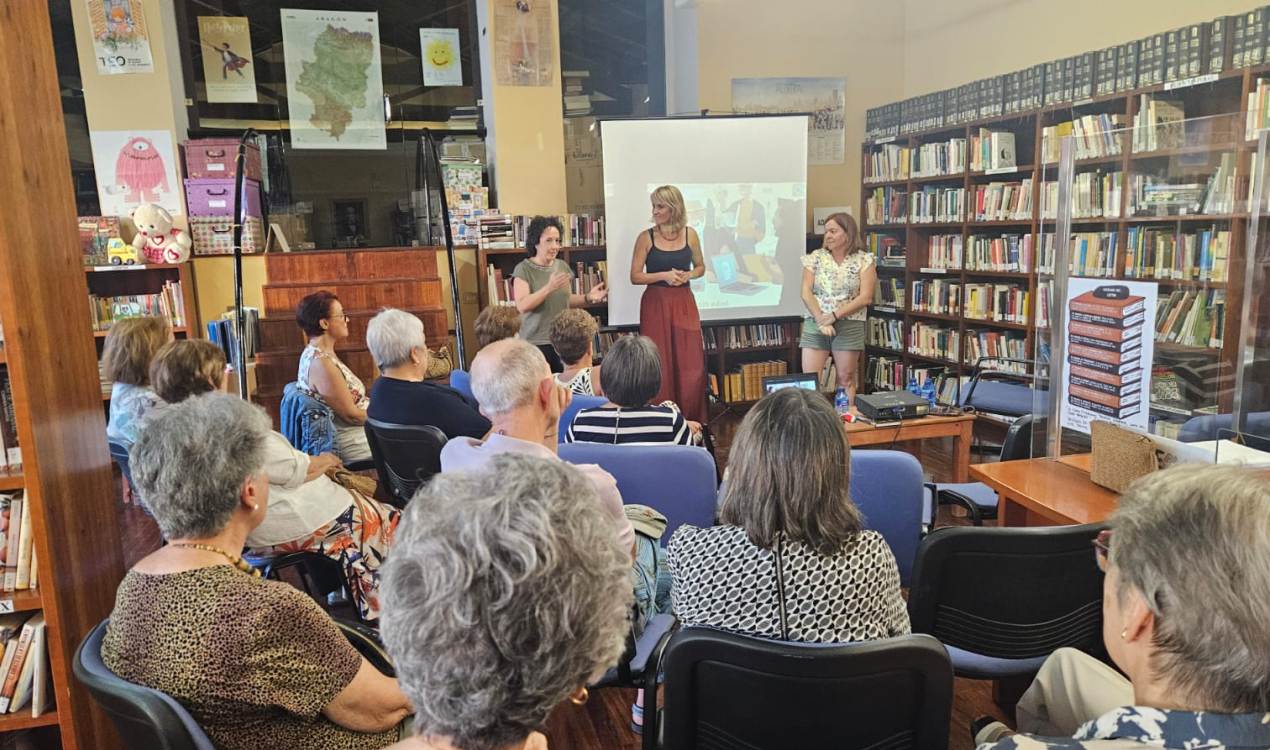 Charla en Santa Eulalia./ DPT
