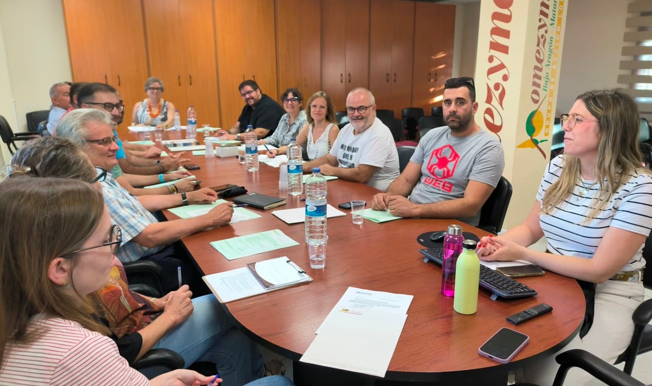 Reunión miembros del consejo de OMEZYMA.
